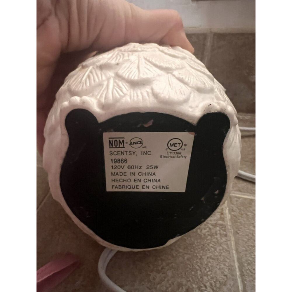 Scentsy Hoot Owl Electric Wax Warmer Full Size Lights Up RETIRED - Picture 4 of 4